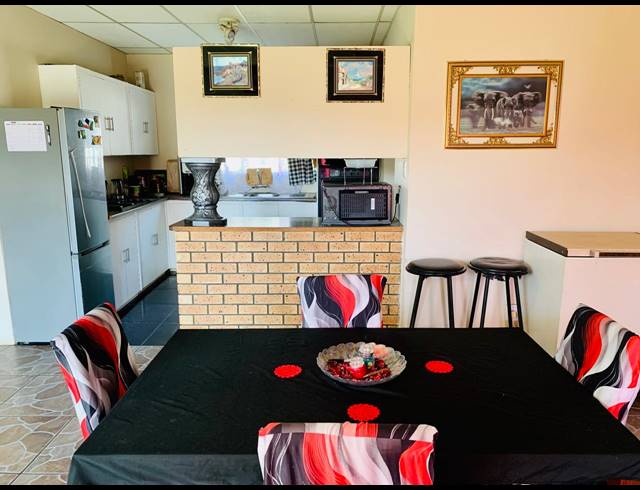4 BEDROOM HOUSE FOR SALE IN RENSBURG
